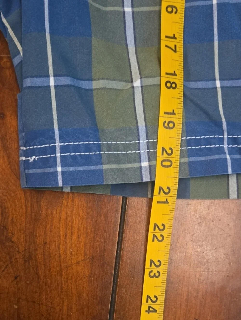 L.L. Bean Men's Plaid Cargo Swim Shorts in Blue & Olive